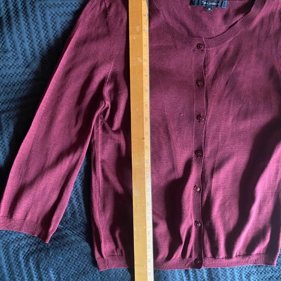 Cherry Girl Fine Merino Cardi ~Tara Jarmon ~ Ginno Cardigan ~ - Picture 5 of 11